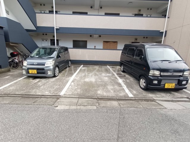 29/30 駐車場