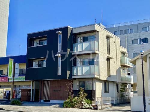 16/21 エントランス