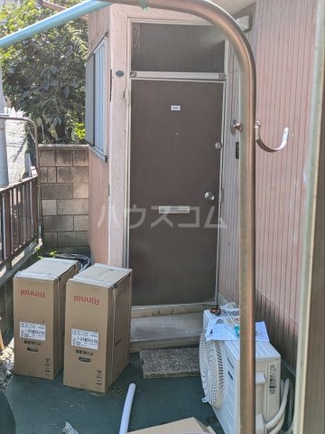 27/30 エントランス