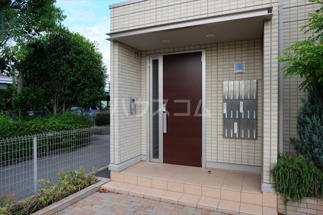 18/24 エントランス