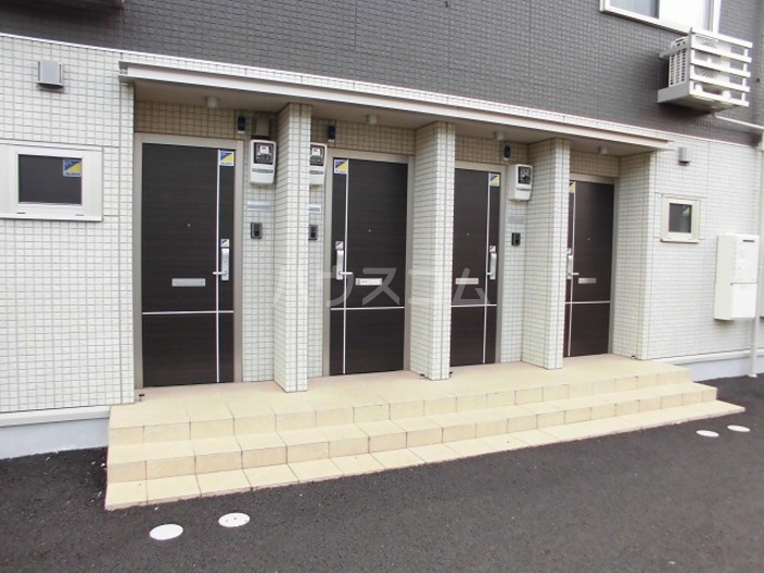 16/21 エントランス