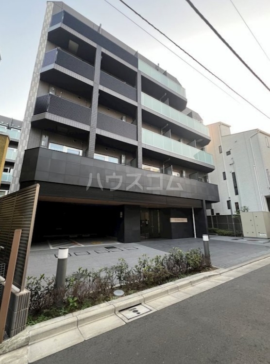 24/30 エントランス