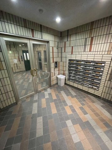 22/30 エントランス