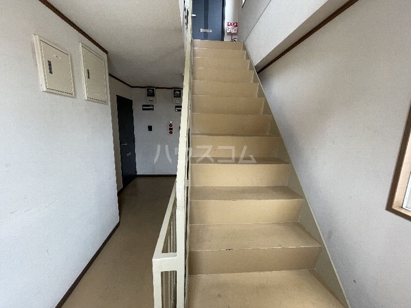 15/21 エントランス