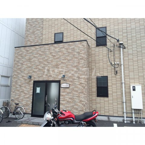 23/30 エントランス