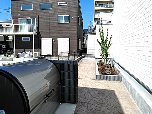 24/29 エントランス
