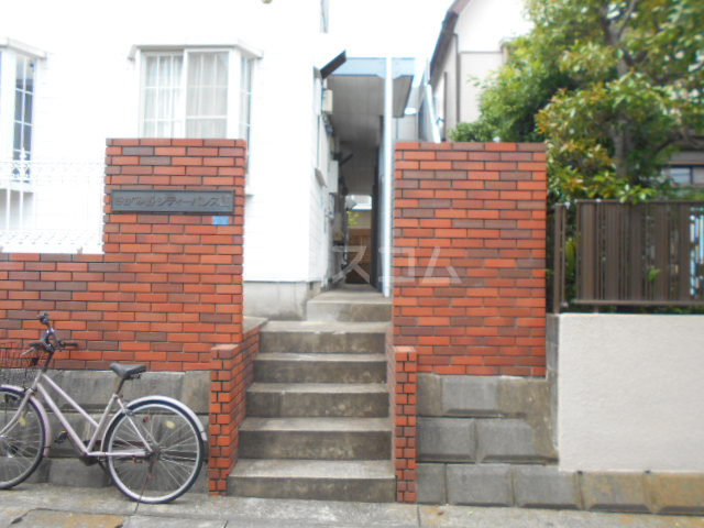 29/30 エントランス