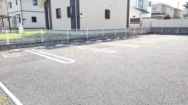 15/25 駐車場
