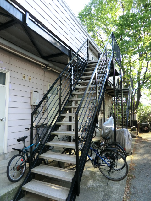 21/22 エントランス