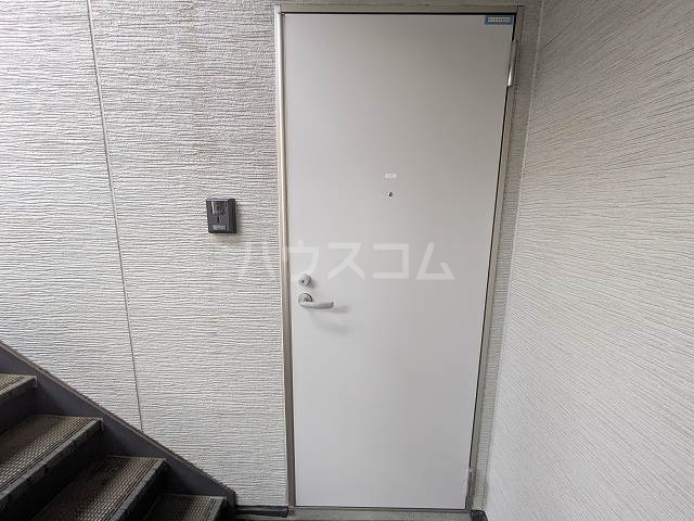 29/30 エントランス