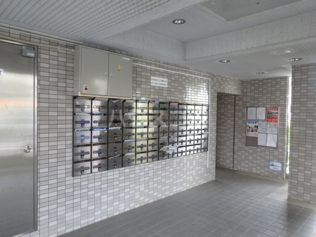 21/26 エントランス