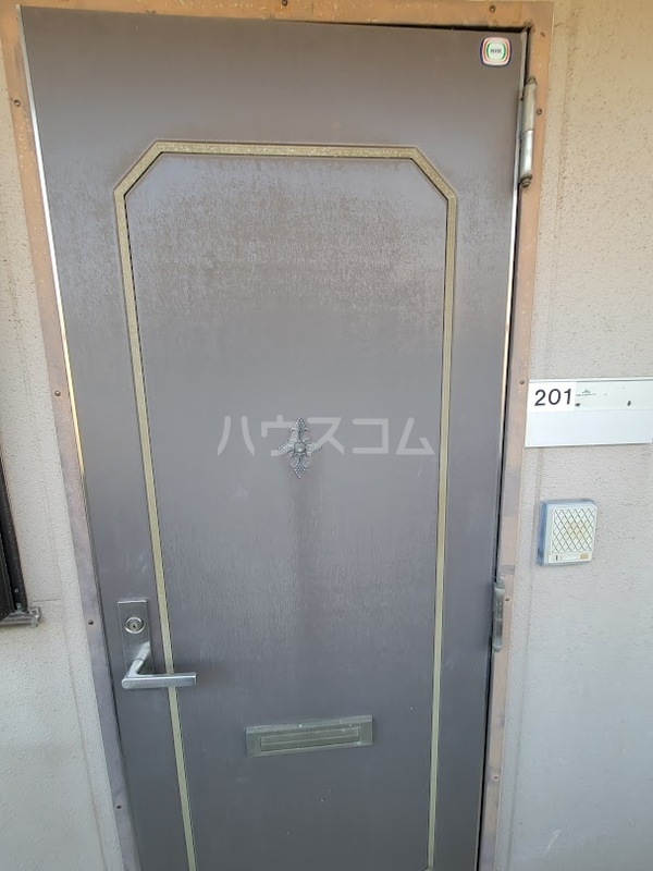 18/19 エントランス