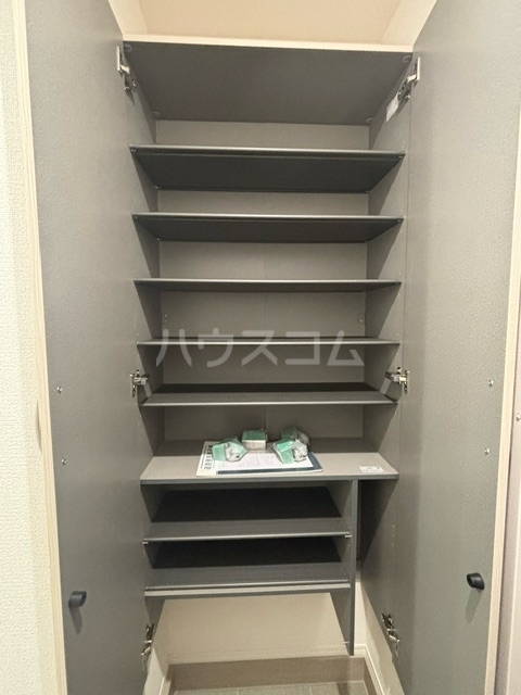 13/30 収納