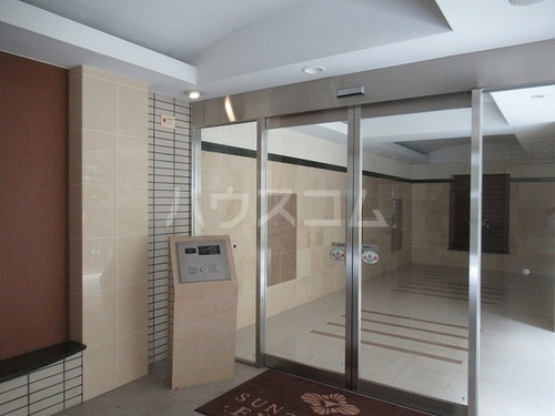 2/3 エントランス