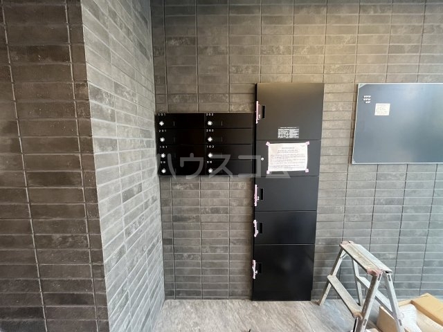 24/30 エントランス