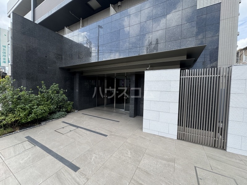 17/21 エントランス