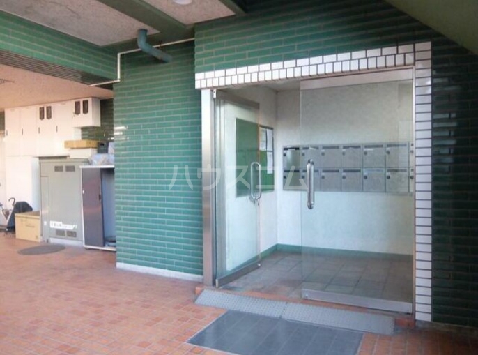 15/16 エントランス