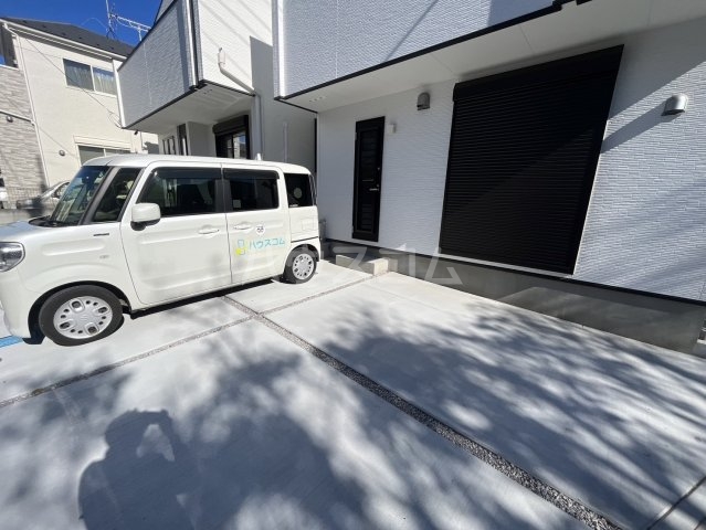 28/28 駐車場