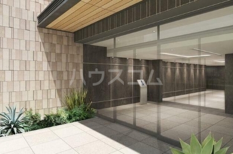 5/5 エントランス