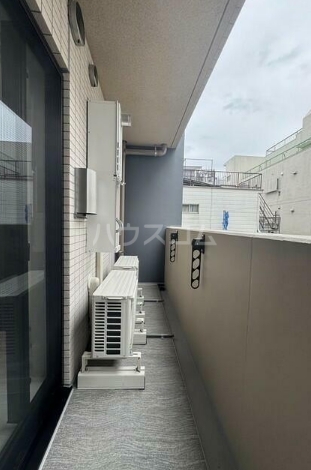 13/19 バルコニー