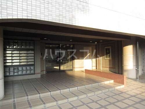 14/23 エントランス