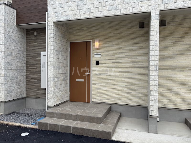 21/23 エントランス