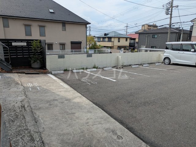 2/6 駐車場