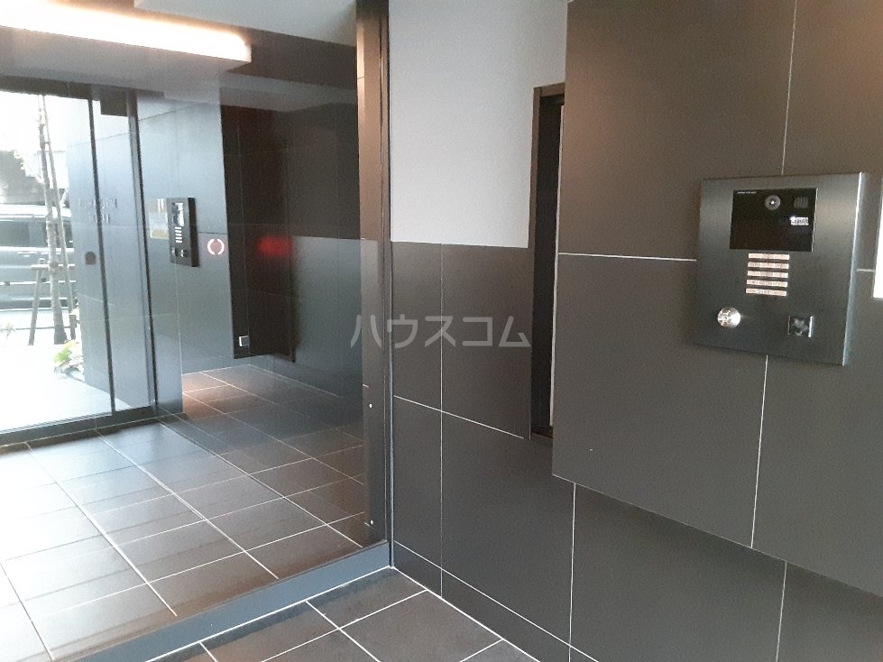 14/22 エントランス