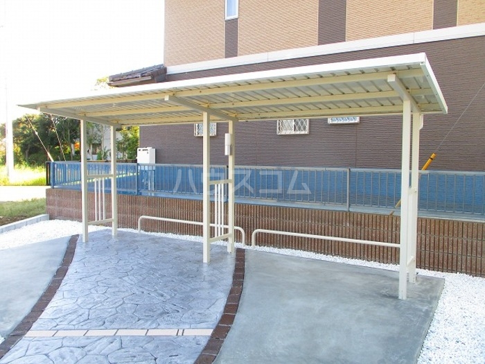 2/4 エントランス