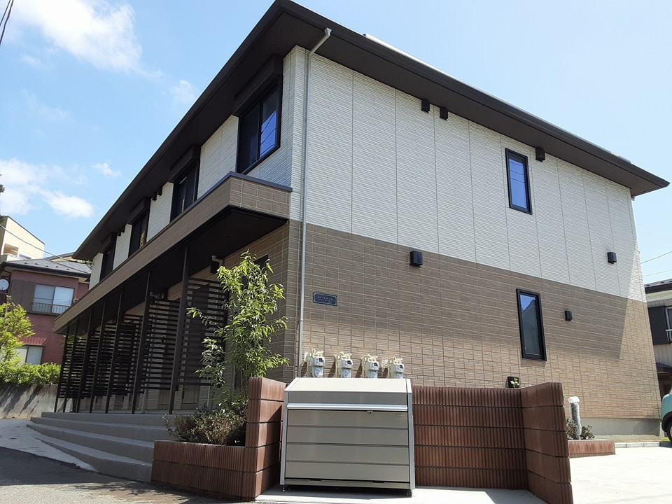 27/30 エントランス