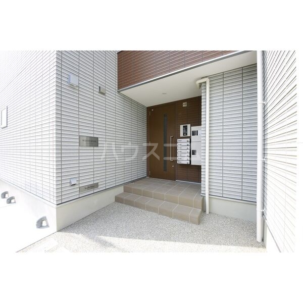 2/5 エントランス