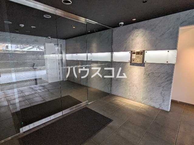 24/29 エントランス