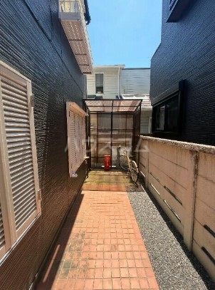 14/14 エントランス