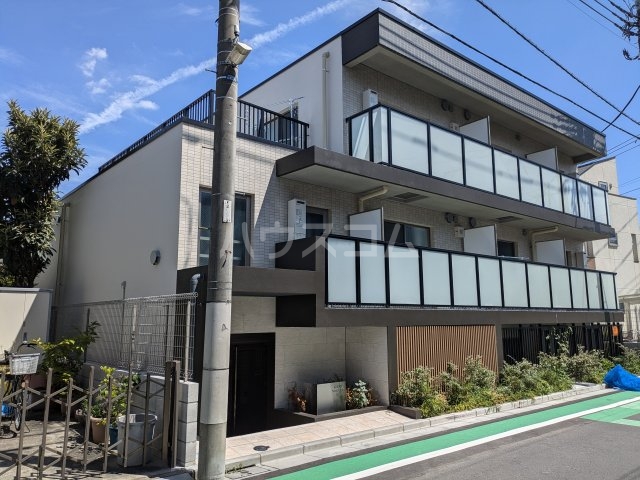 AZEST野方の外観