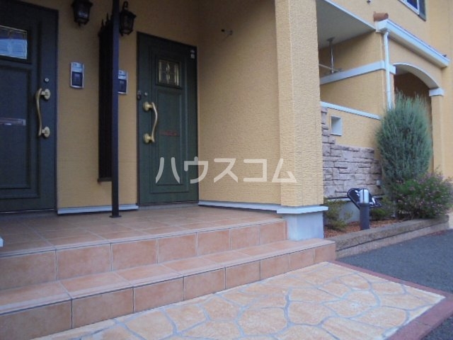 23/30 エントランス