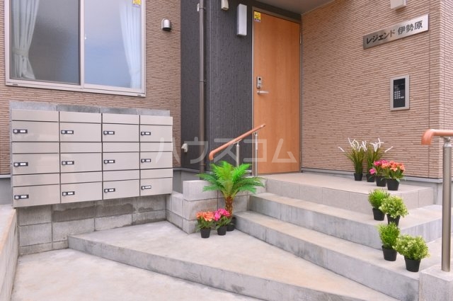 2/4 エントランス