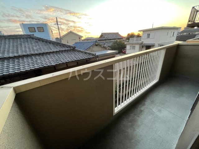 13/19 バルコニー