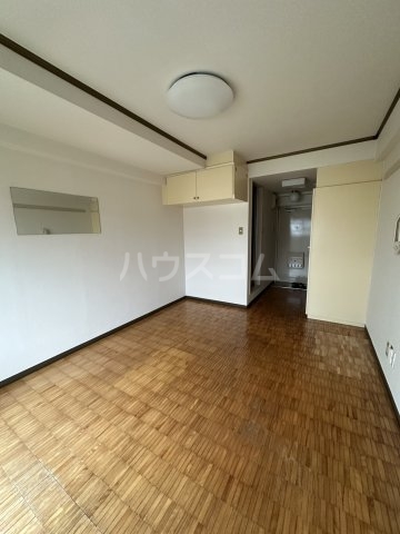 19/27 バルコニー