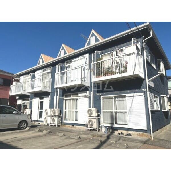 13/14 エントランス