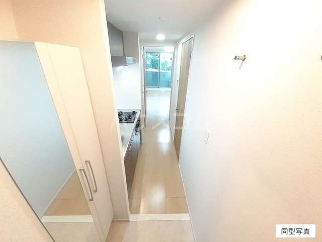 21/27 エントランス