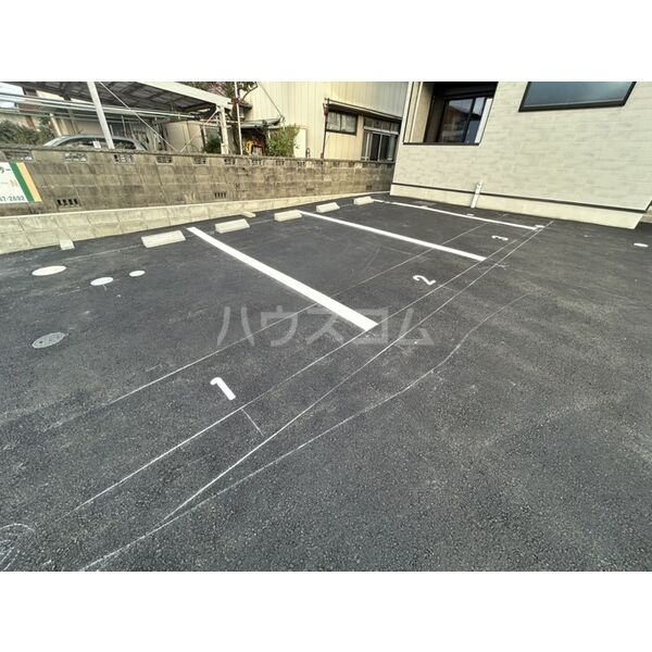 15/26 駐車場