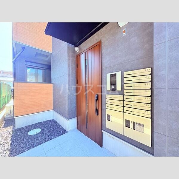 13/21 エントランス