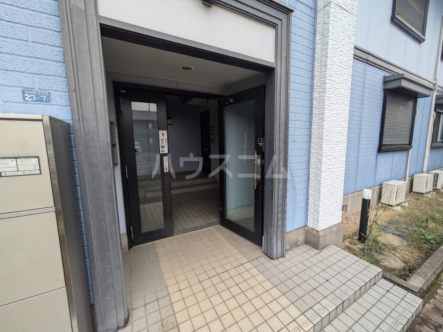 3/8 エントランス