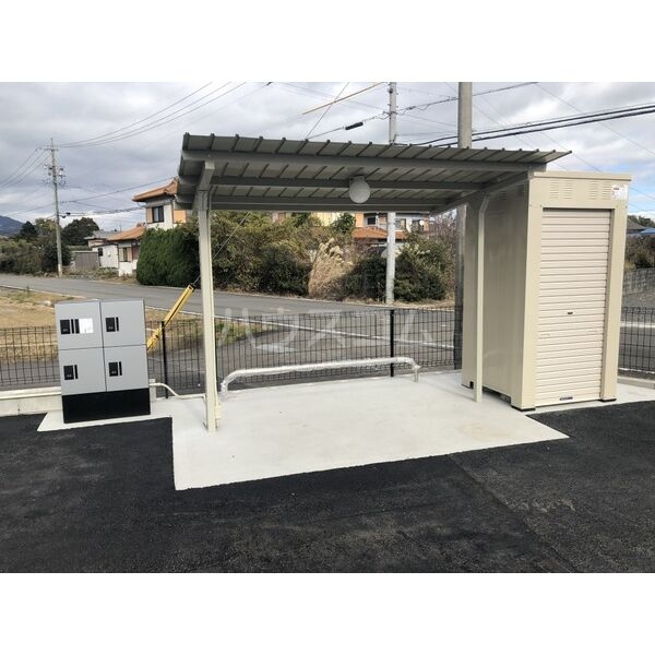 2/3 駐車場