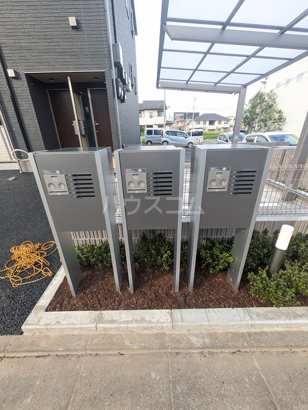 25/30 エントランス