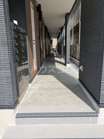 25/30 エントランス