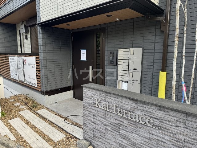 21/30 エントランス