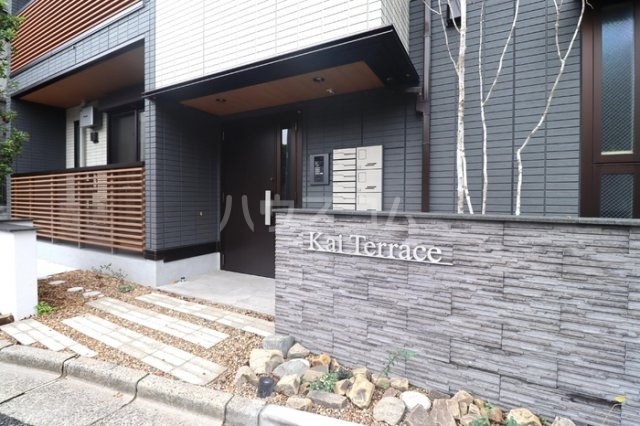 22/30 エントランス