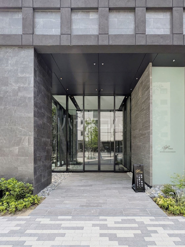 13/20 エントランス