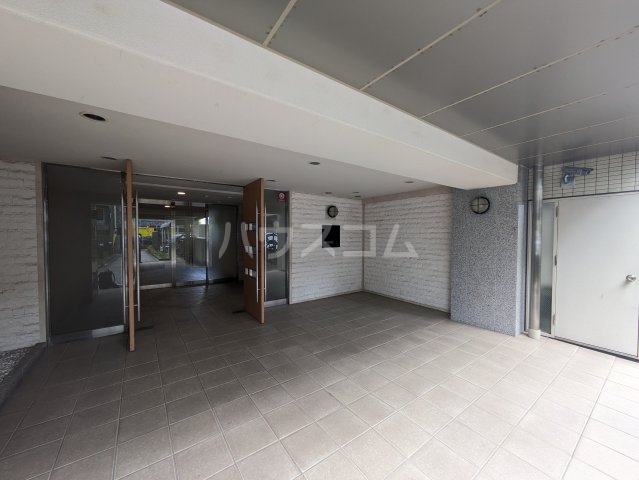 2/11 エントランス